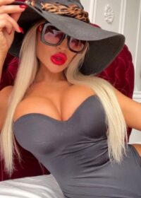 Проститутка Светлана +79811554285 с 3 размером груди предлагает профессиональные секс и интим услуги возле метро Парк Победы в городе Санкте-Петербург - фото 1